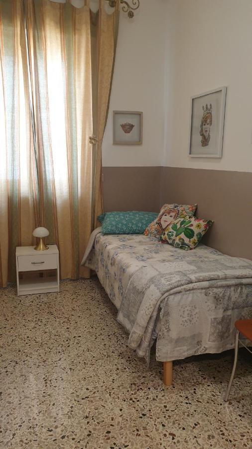I Mori In Campidoglio Affitta Camere Sant'Agata di Militello Exterior foto